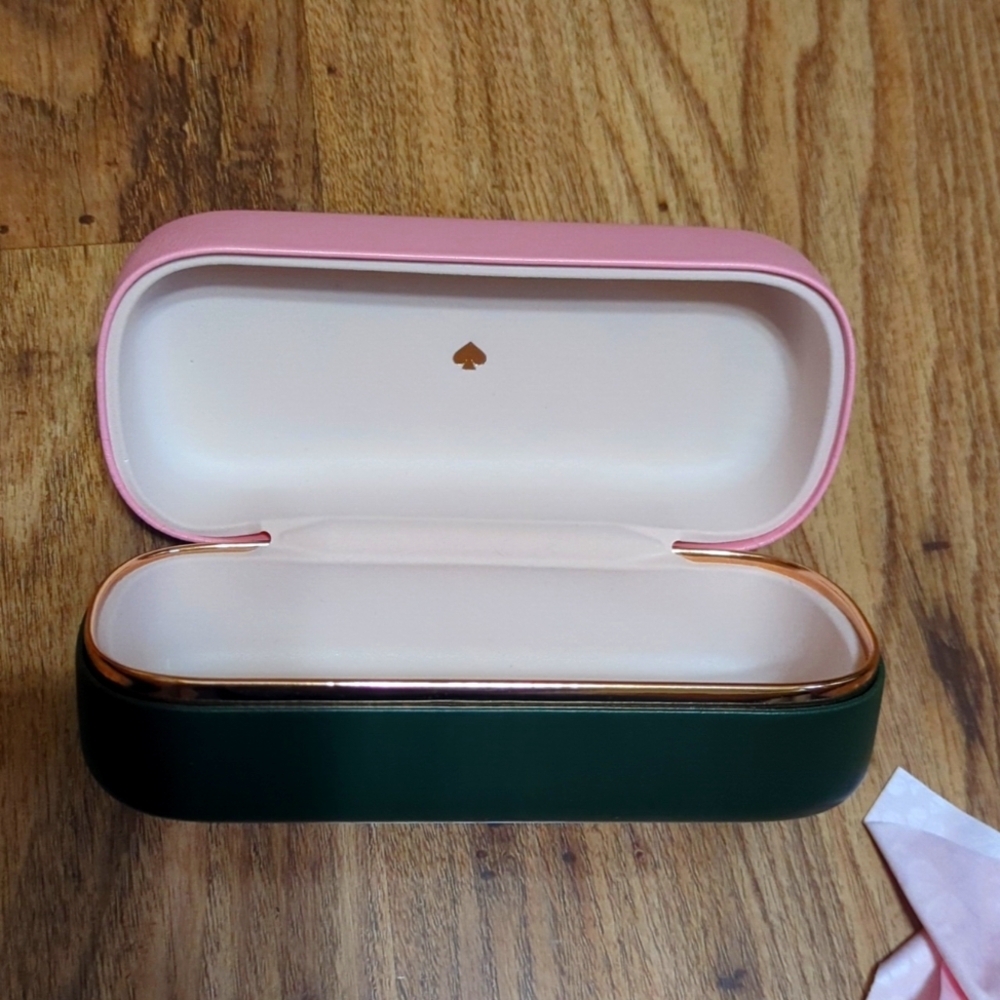 Kate Spade sunglass case - Picture 2 of 3